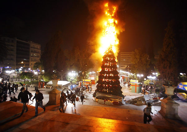 ARIS MESSINIS / AFP/GETTY IMAGES